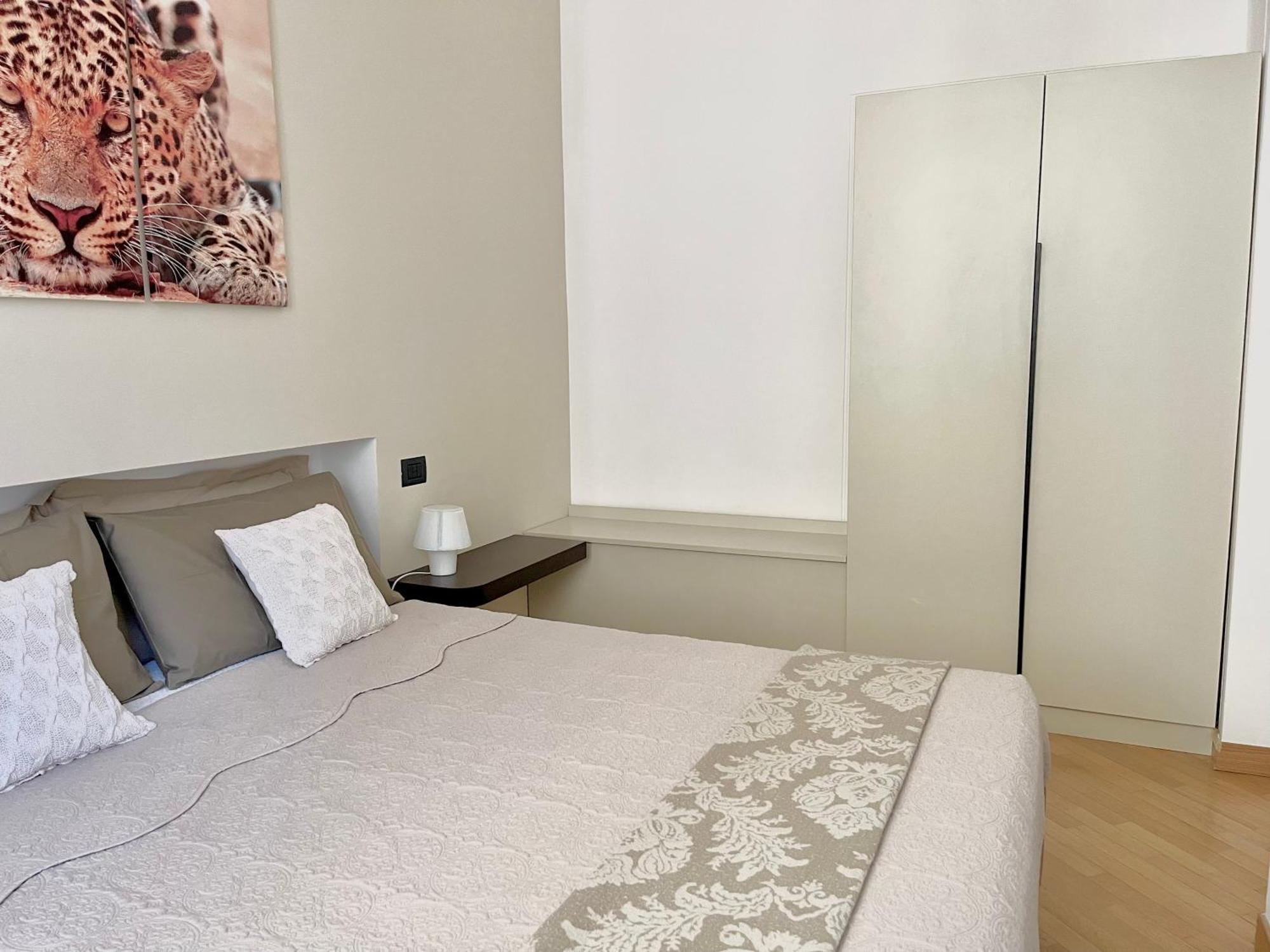 Charming Como - Apartment Downtown In The Pedestrian Area With 2 Double Bedrooms And 2 Complete Bathrooms A Spacious Living Room And Full Equipped Kitchen Dış mekan fotoğraf