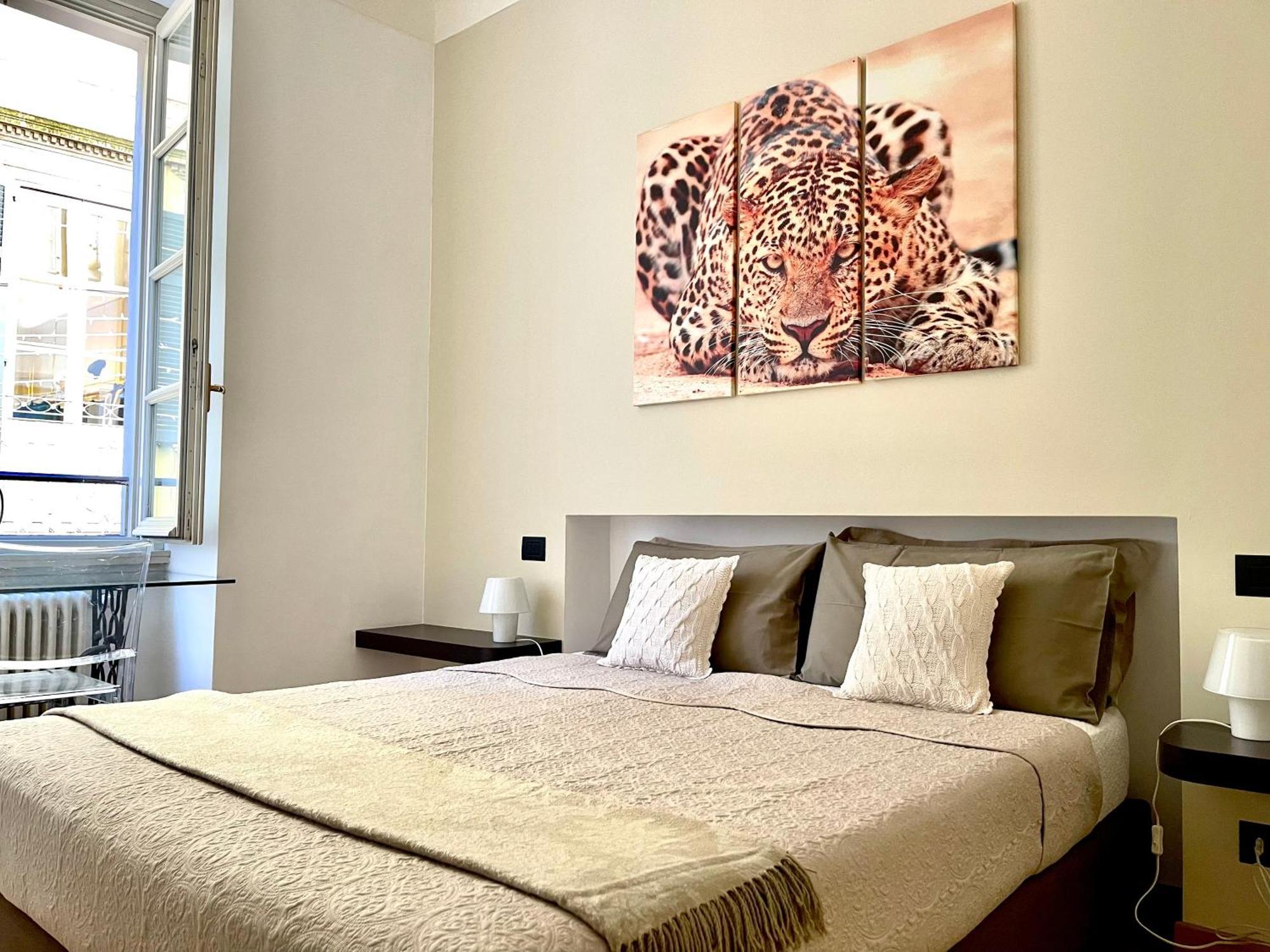 Charming Como - Apartment Downtown In The Pedestrian Area With 2 Double Bedrooms And 2 Complete Bathrooms A Spacious Living Room And Full Equipped Kitchen Dış mekan fotoğraf