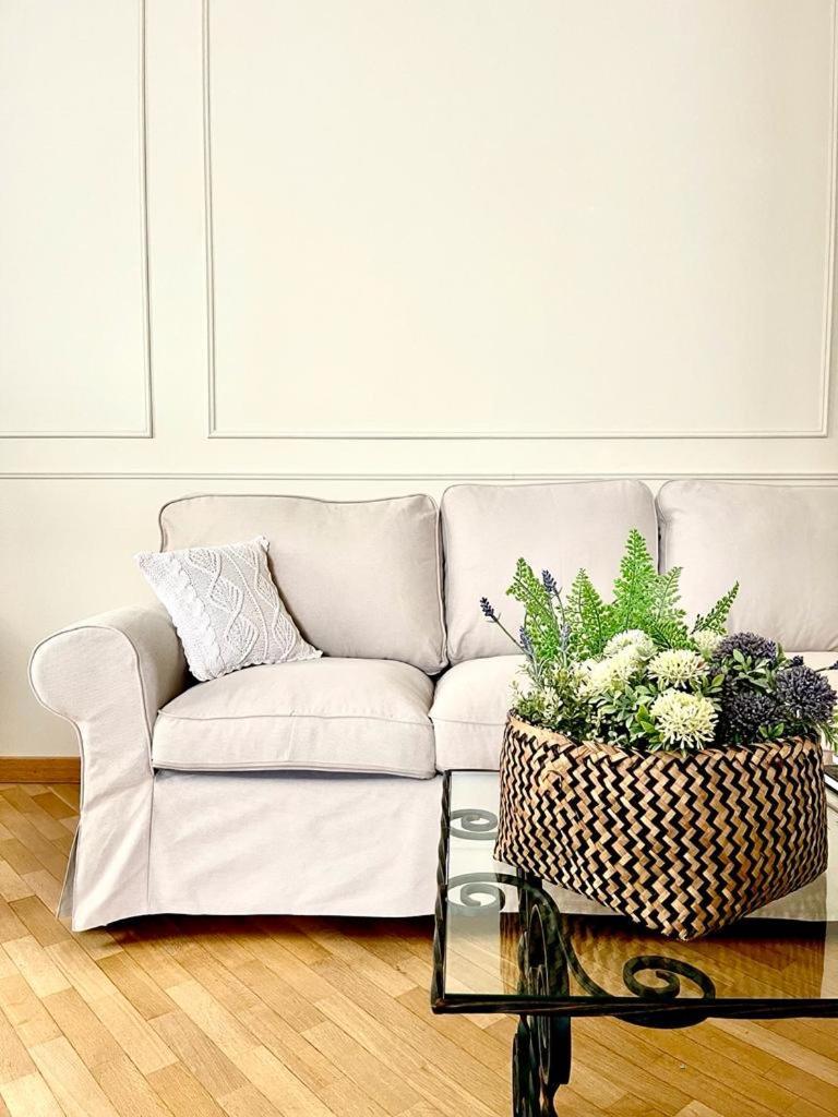 Charming Como - Apartment Downtown In The Pedestrian Area With 2 Double Bedrooms And 2 Complete Bathrooms A Spacious Living Room And Full Equipped Kitchen Dış mekan fotoğraf
